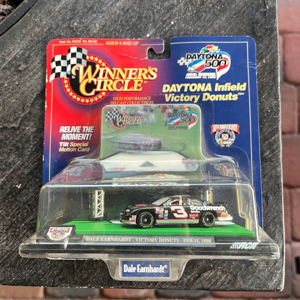 Winner's Circle NASCAR Dale Earnhardt Diecast Car 1998